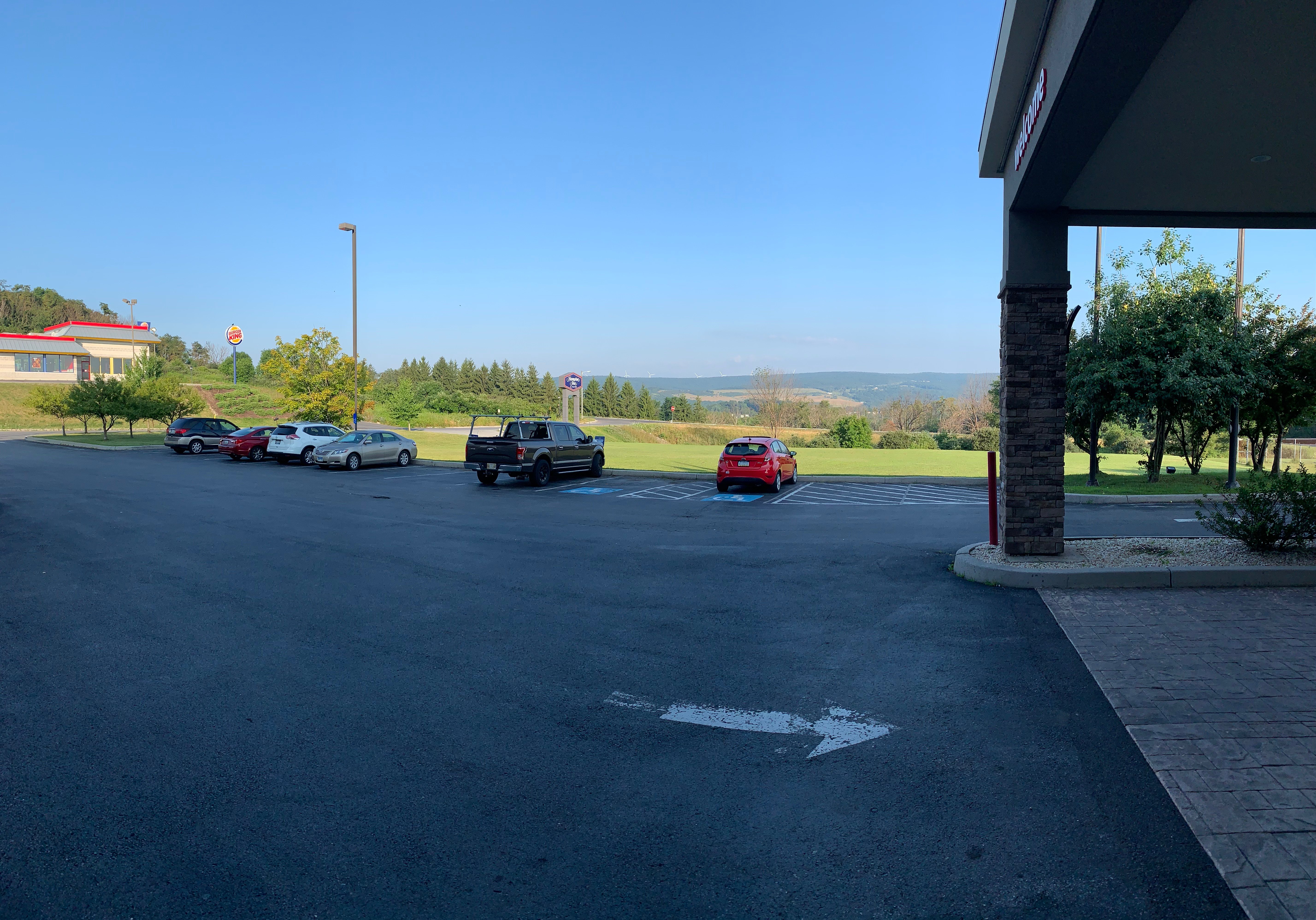 Hampton Inn Frostburg-浴室