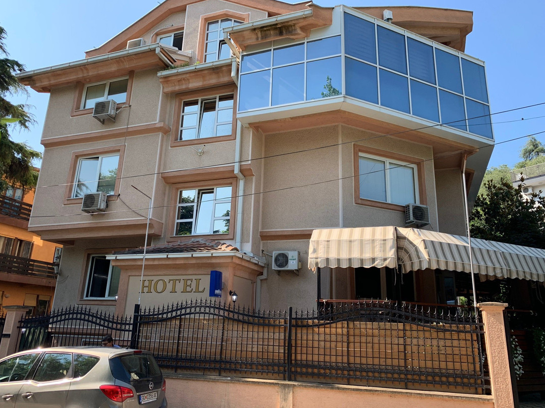 Hotel Aristocrat & Fish Restaurant主图
