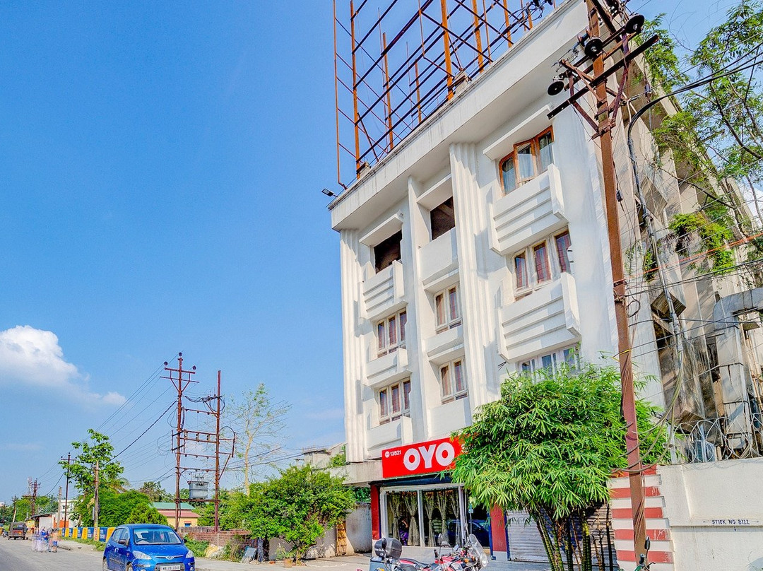 OYO 13521 Sudhriti Hotel主图