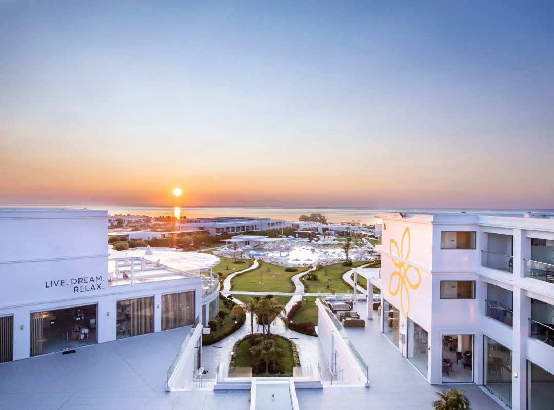 Asterias Beach Resort主图