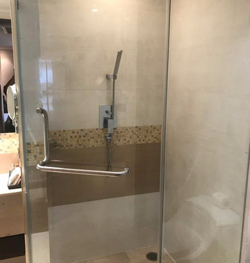 曼谷阿莫拉尼欧拉克斯套房酒店主图