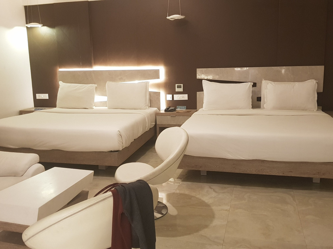 Hotel Chenthur Park主图