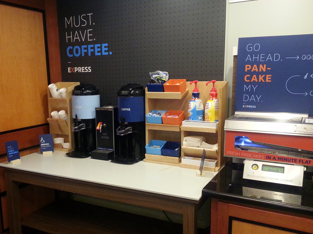 Holiday Inn Express & Suites Danville by IHG主图