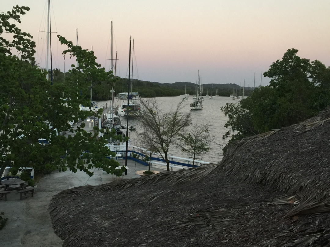 Puerto Blanco Marina & Hotel主图