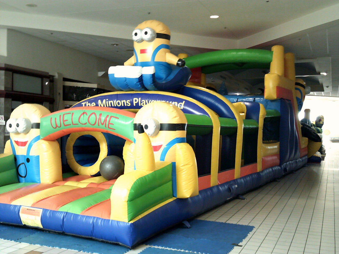 The Dinosaur Playground Bounce House-莱克威尔士必去景点