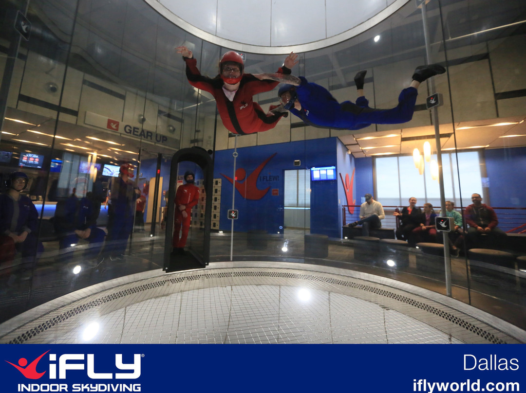 iFLY Indoor Skydiving - Dallas景点图片