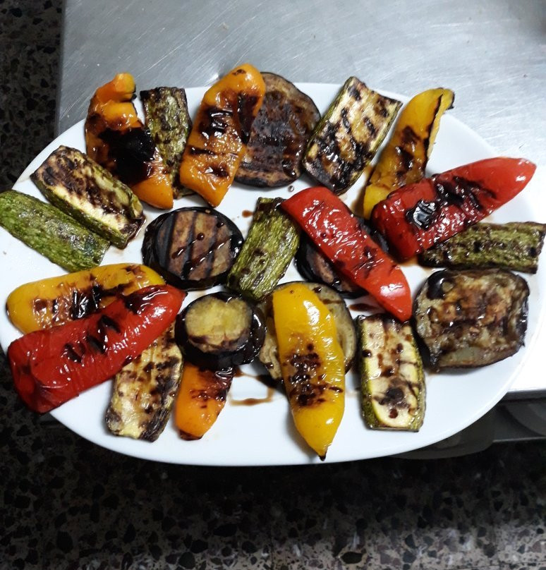 Archea Ilida餐馆和美食-O Katsarolas