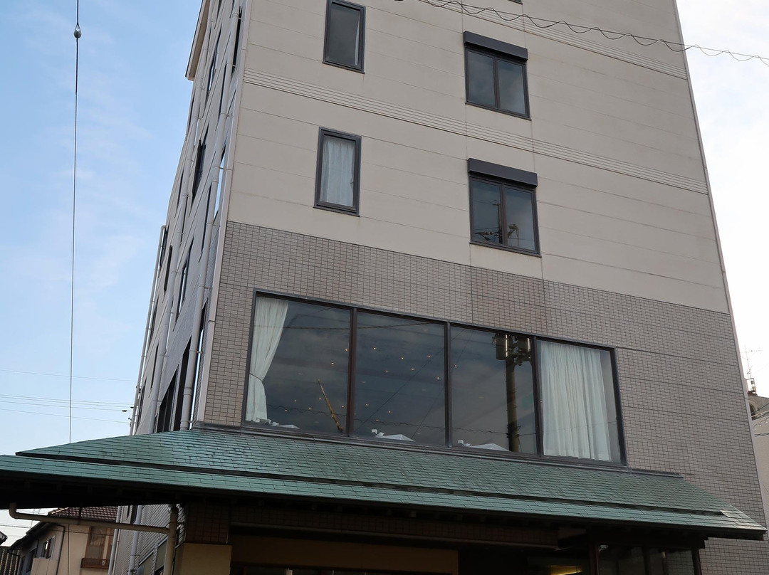 琴平町河畔酒店主图
