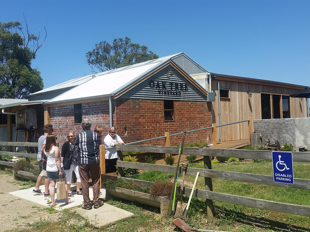 Oak Tree Vineyard-科尔德斯特里姆必去景点