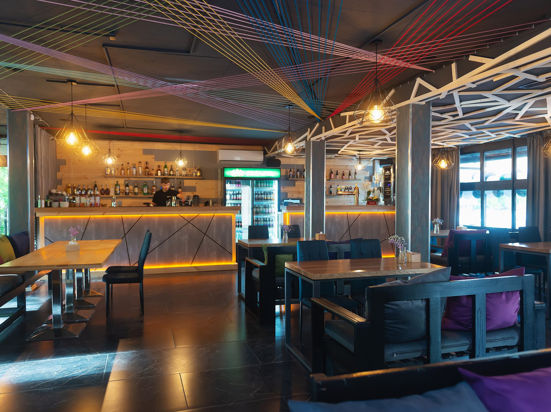 Table 9 Lounge & Bar