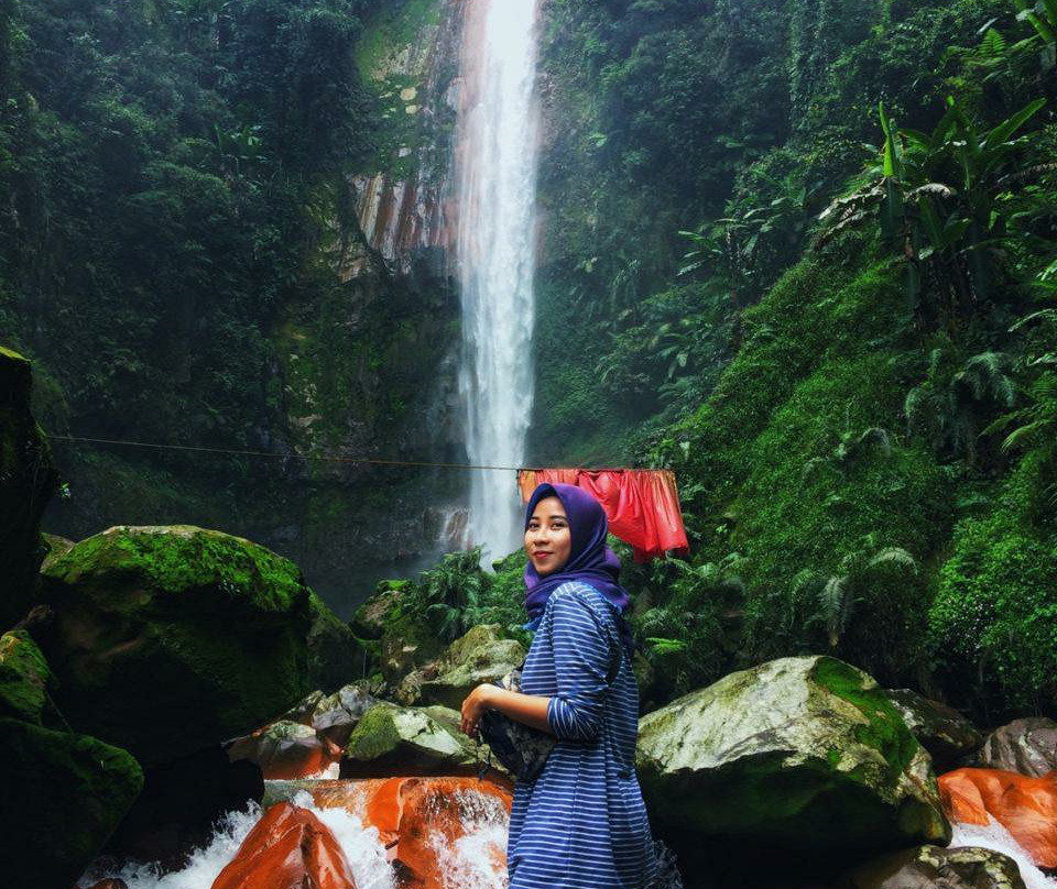 Seribu Waterfall景点图片