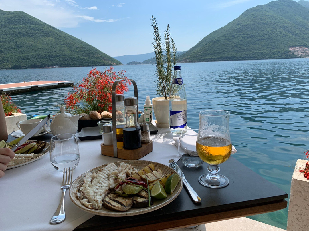 Perast餐馆和美食-Riva Restaurant