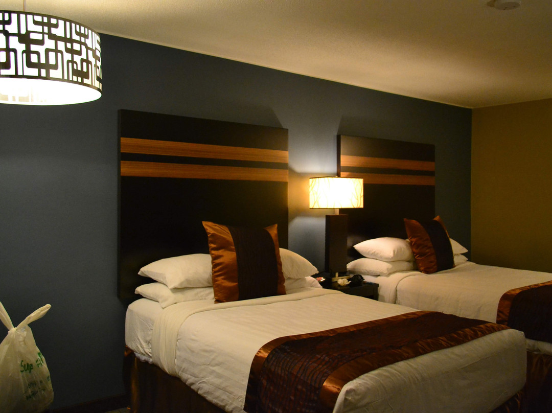 Gateway Inn & Suites主图