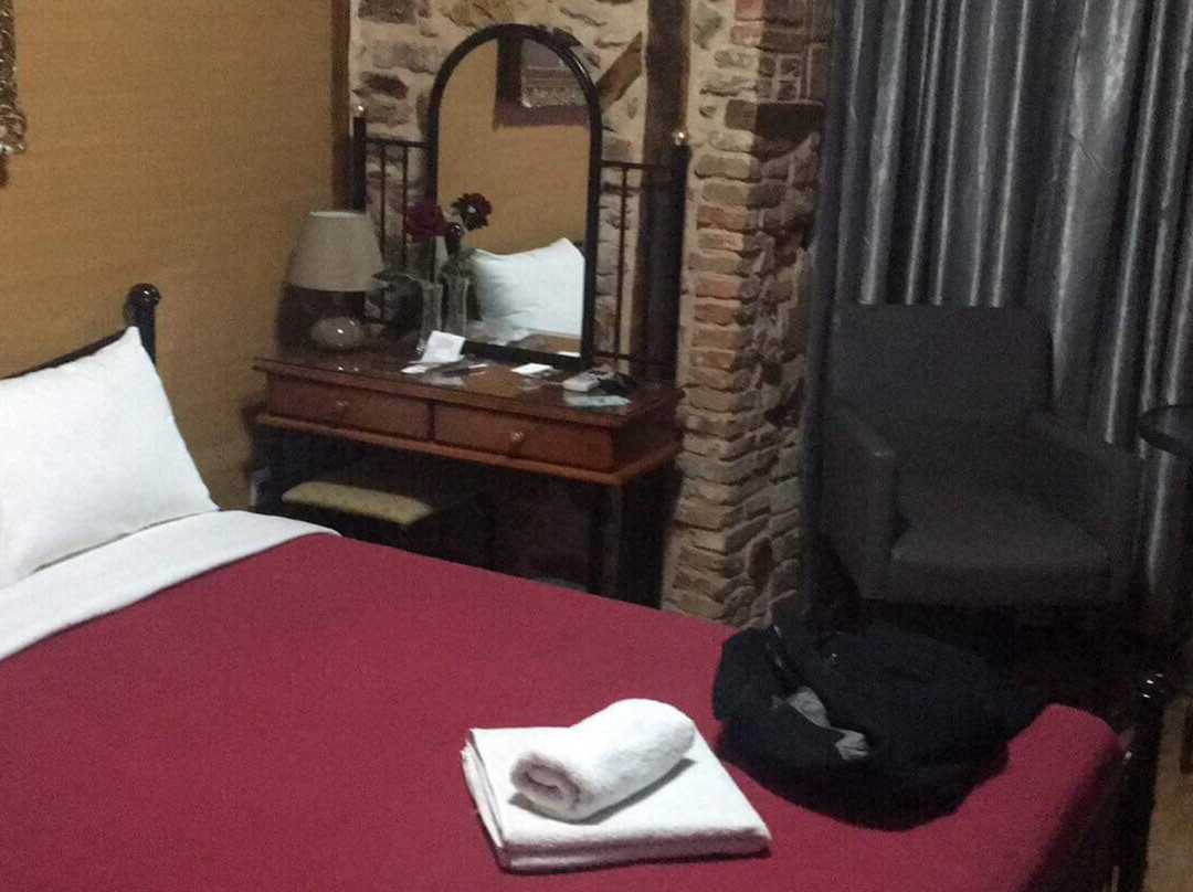 Ionia Rooms