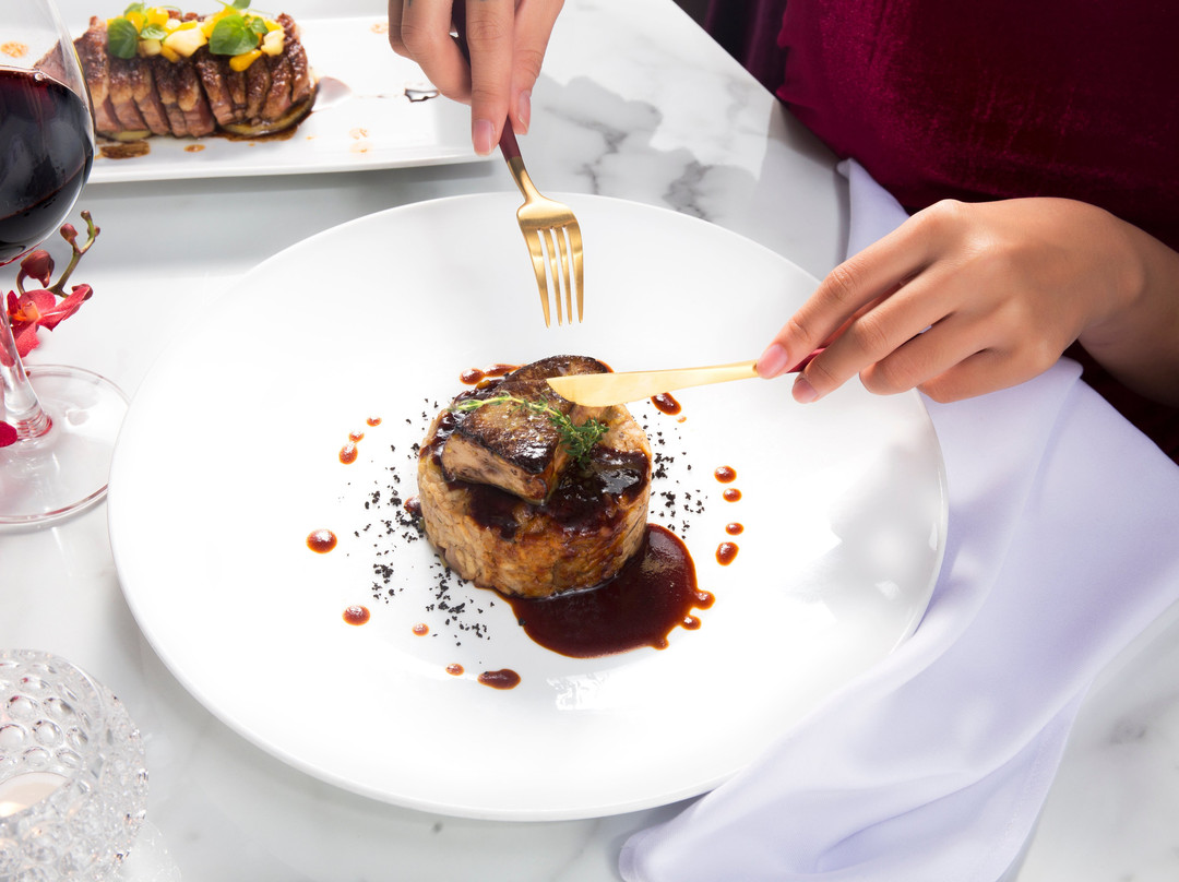 Shri Lifestyle Dining