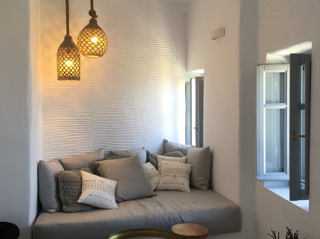 Living Theros Luxury Suites主图