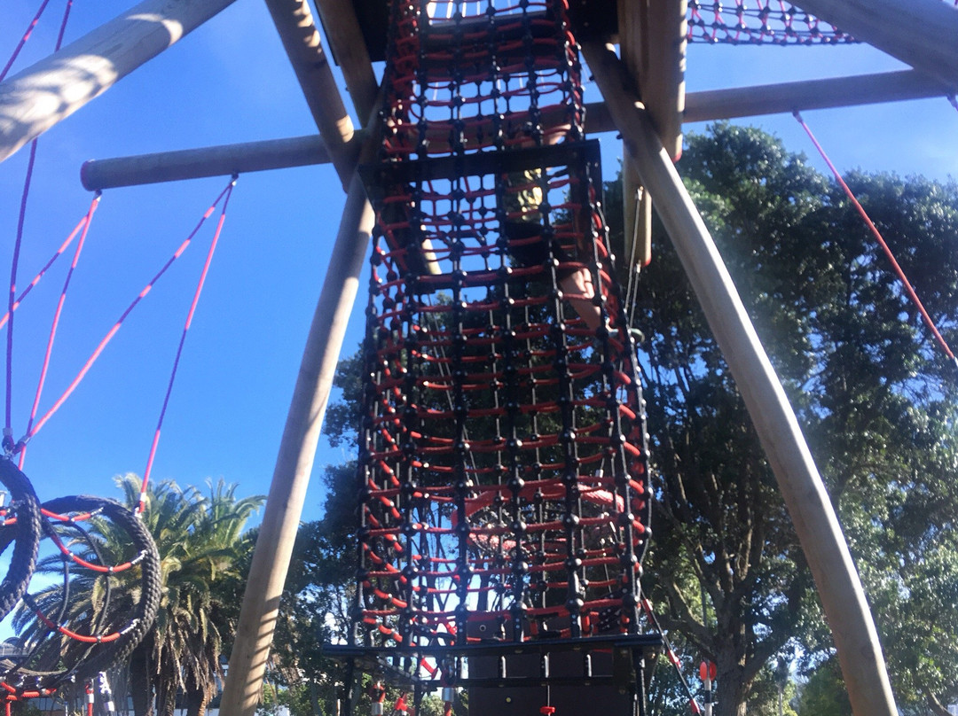Takapuna Beach Playground景点图片