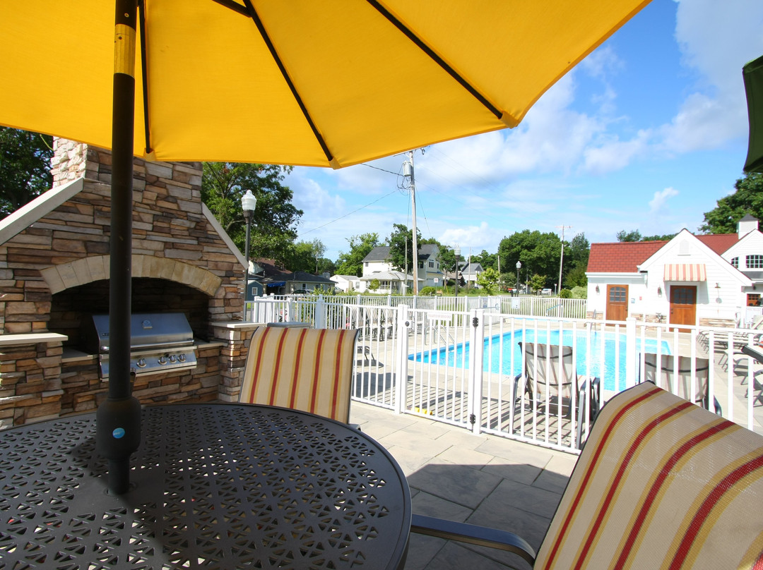 The Beach House at Lake Street
