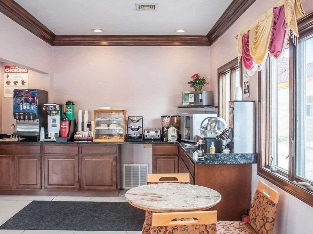 Amherst Inn & Suites主图