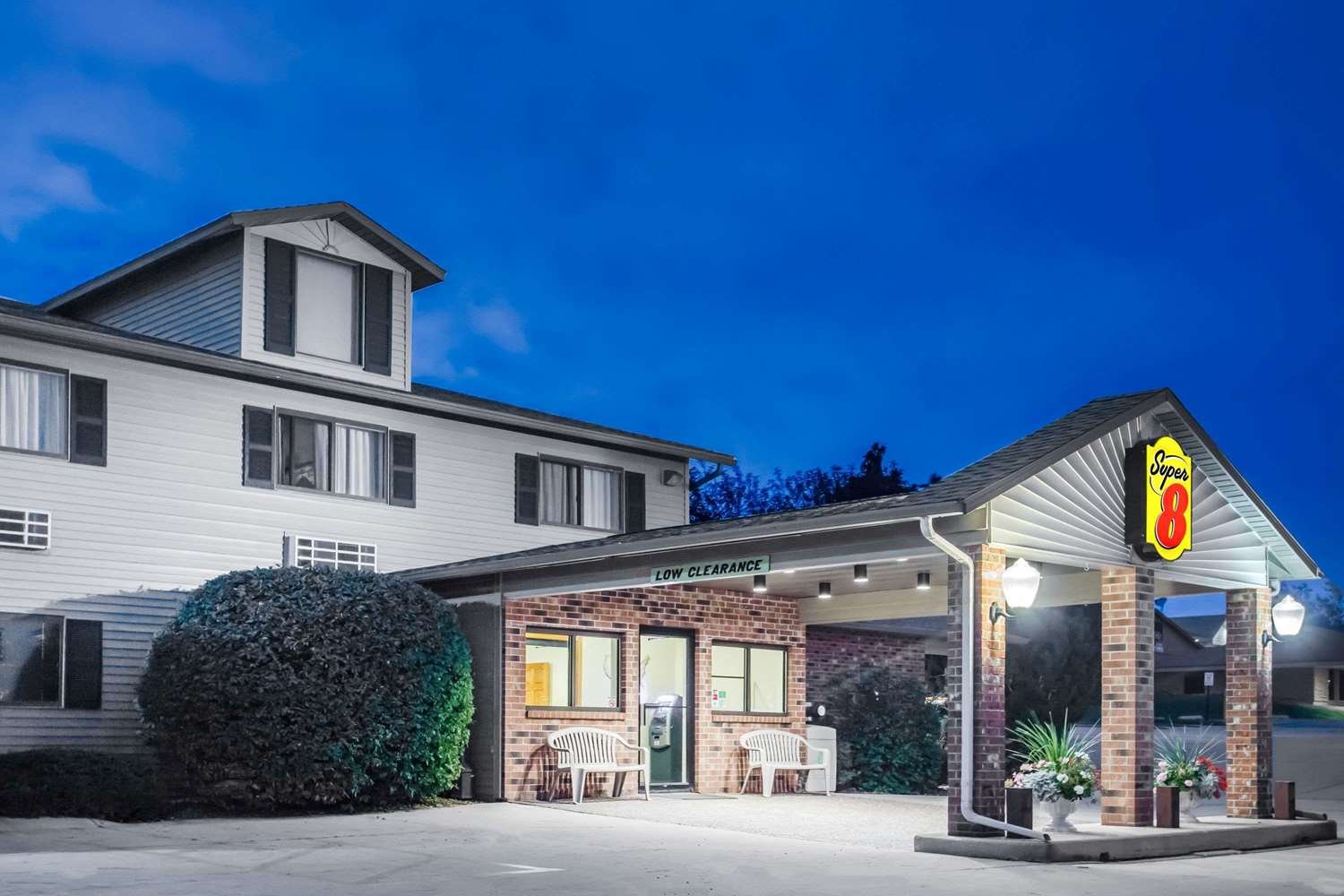 Super 8 by Wyndham Monroe WI-官方