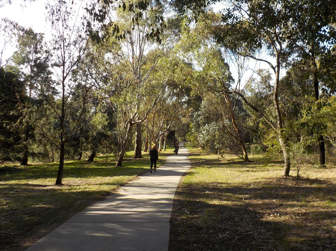 Scotchmans Creek Trail景点图片