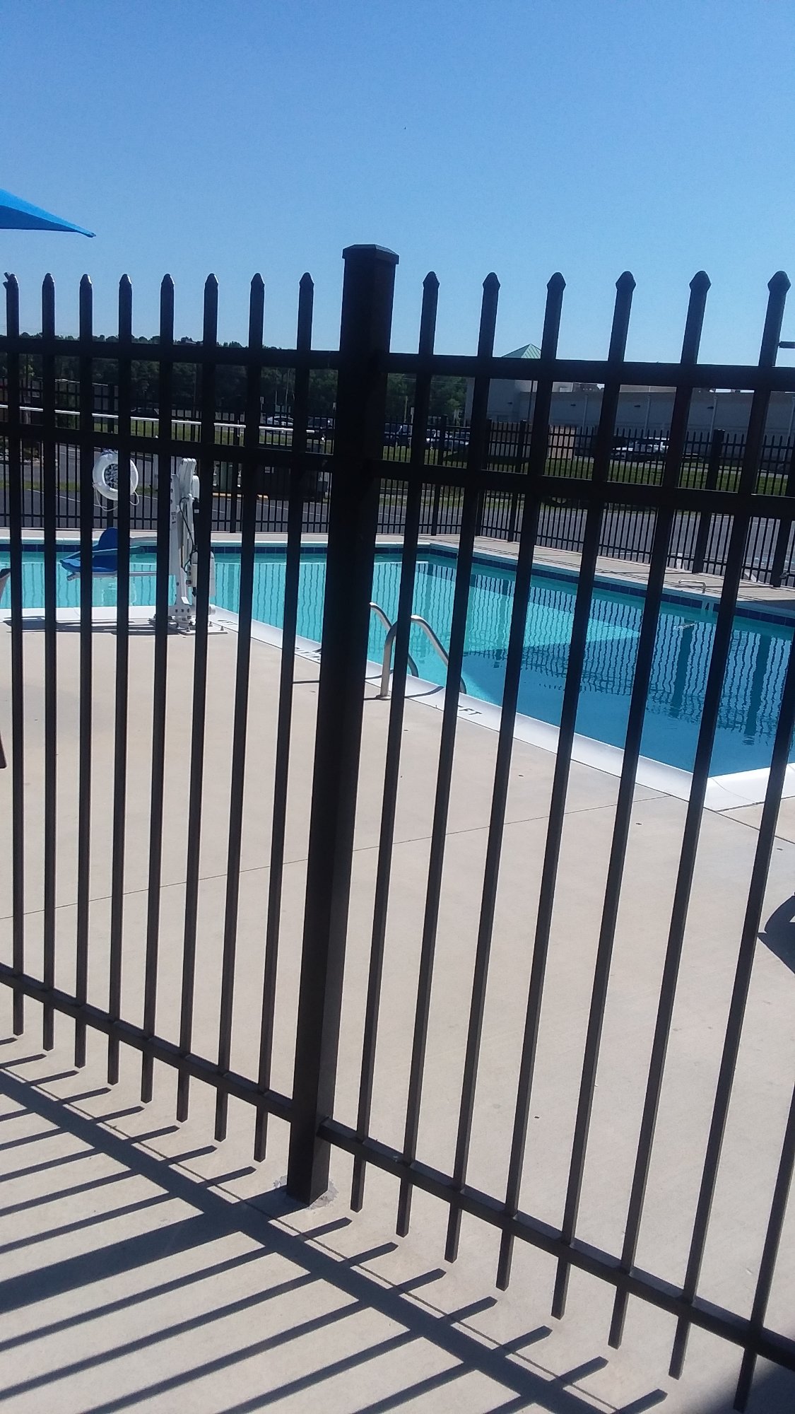 Quality Inn & Suites Georgetown - Seaford-泳池
