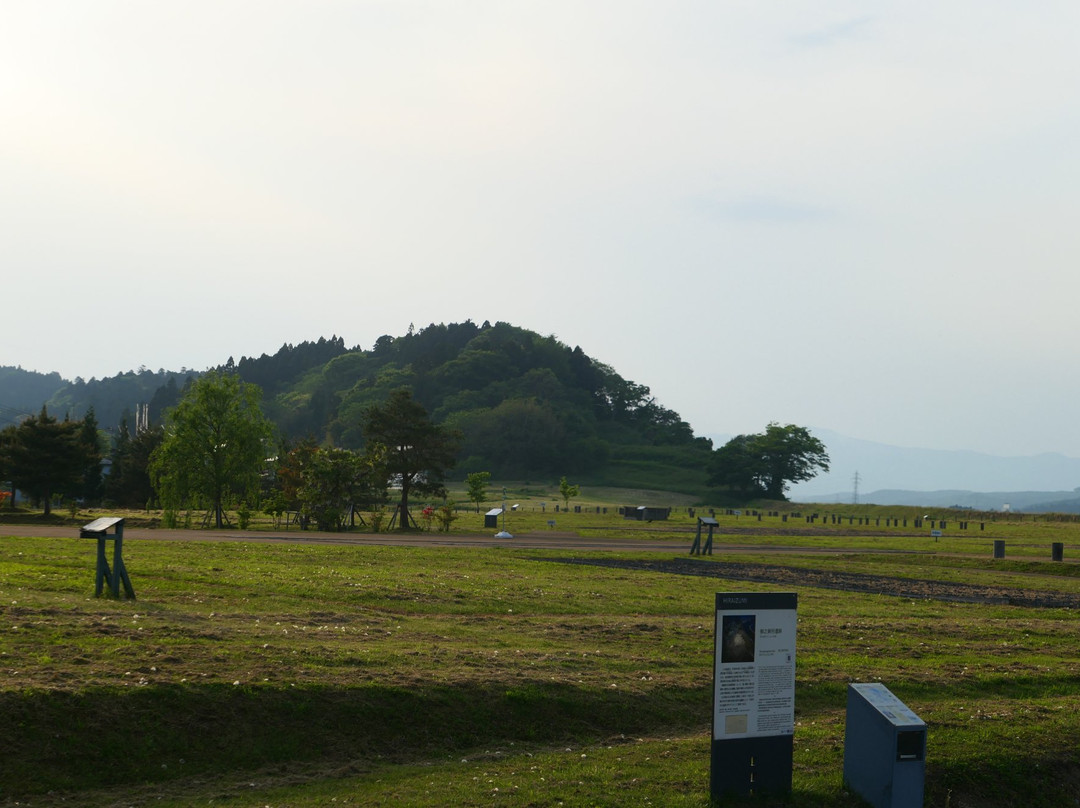 Yanagi no Gosho Site景点图片