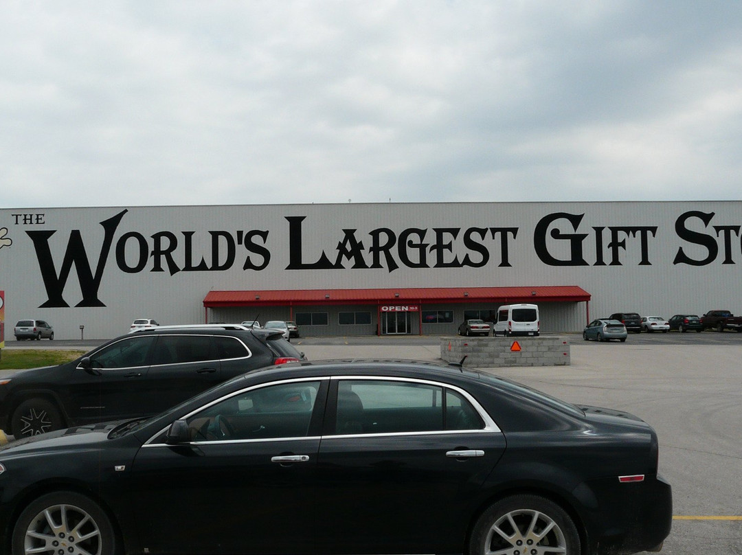 Worlds Largest Gift Store-Phillipsburg必去景点