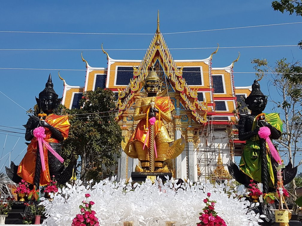 Wat Jula Manee景点图片