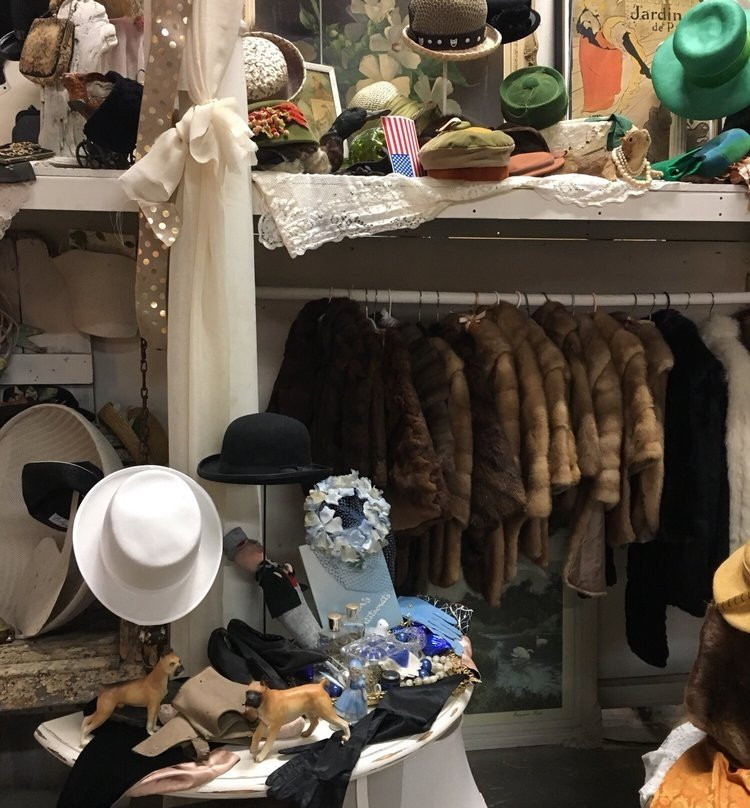 Flowood Antique Flea Market景点图片