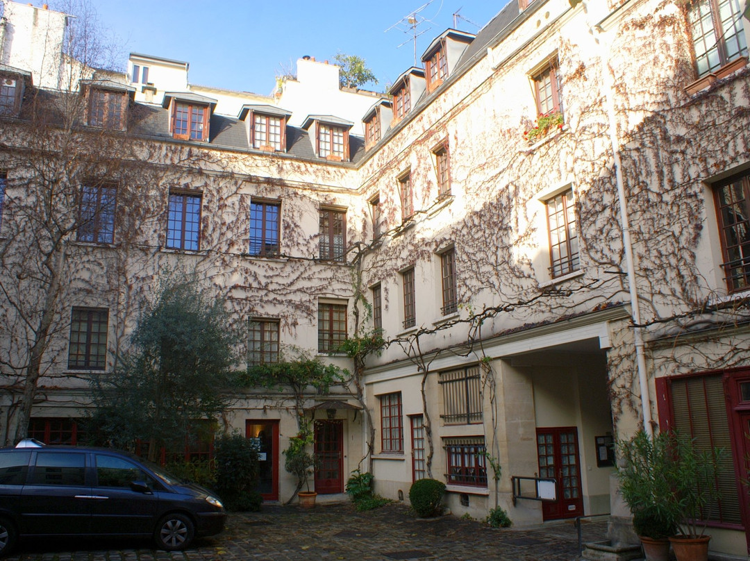 Cour Bel-Air, No. 56景点图片