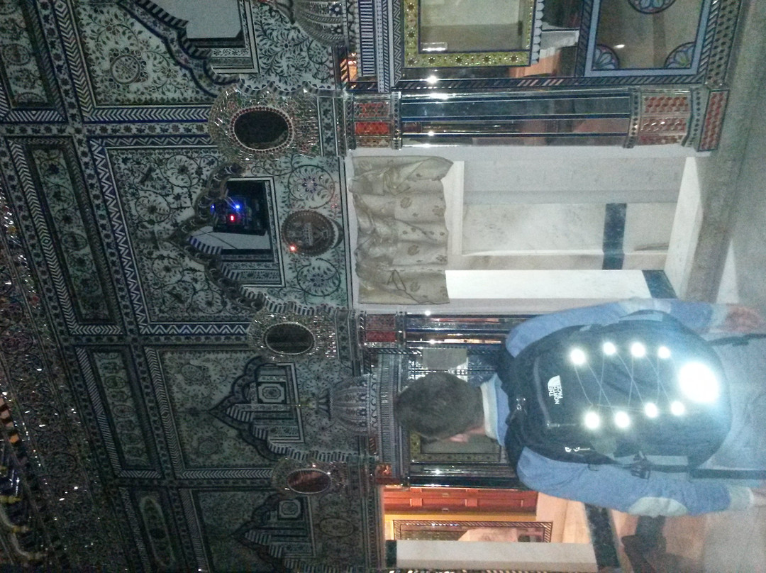 Jain Glass Temple-坎普尔必去景点