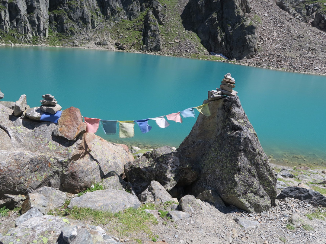 Blue Lake景点图片