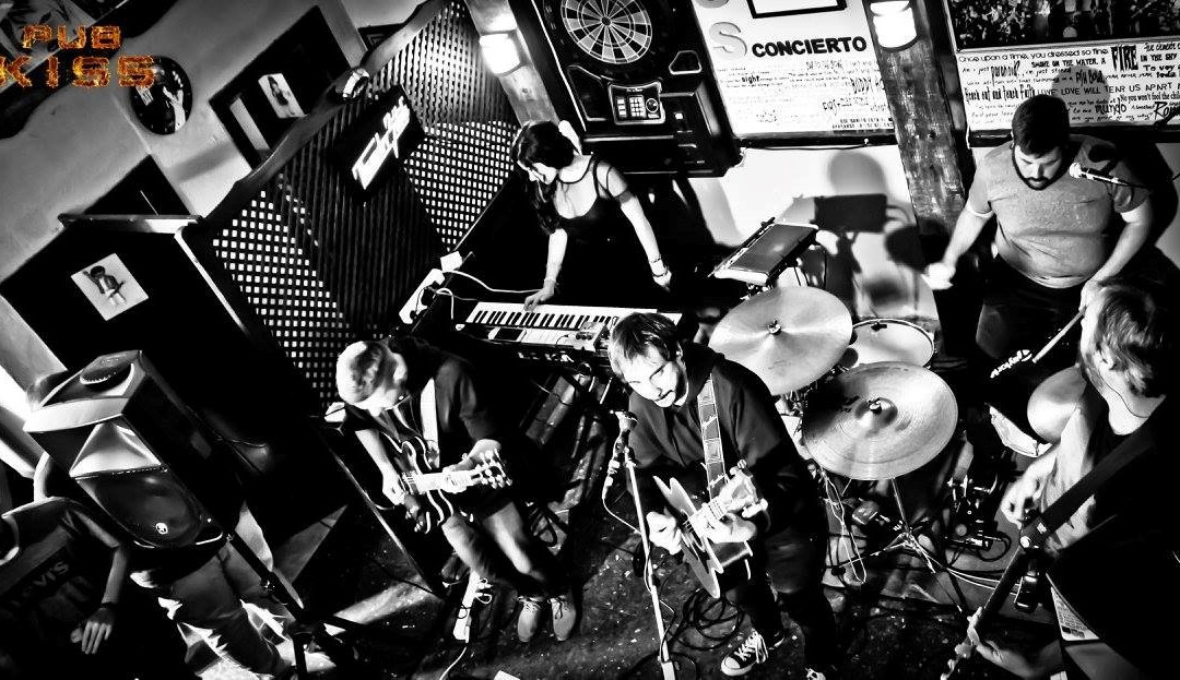 Pub Kiss-阿尔赫西拉斯必去景点