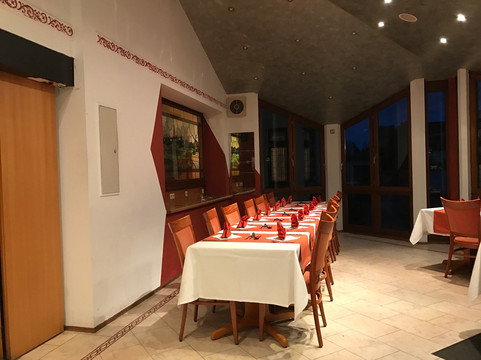 弗洛拉酒店主图