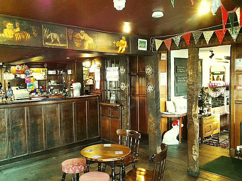 The White Bear-餐饮