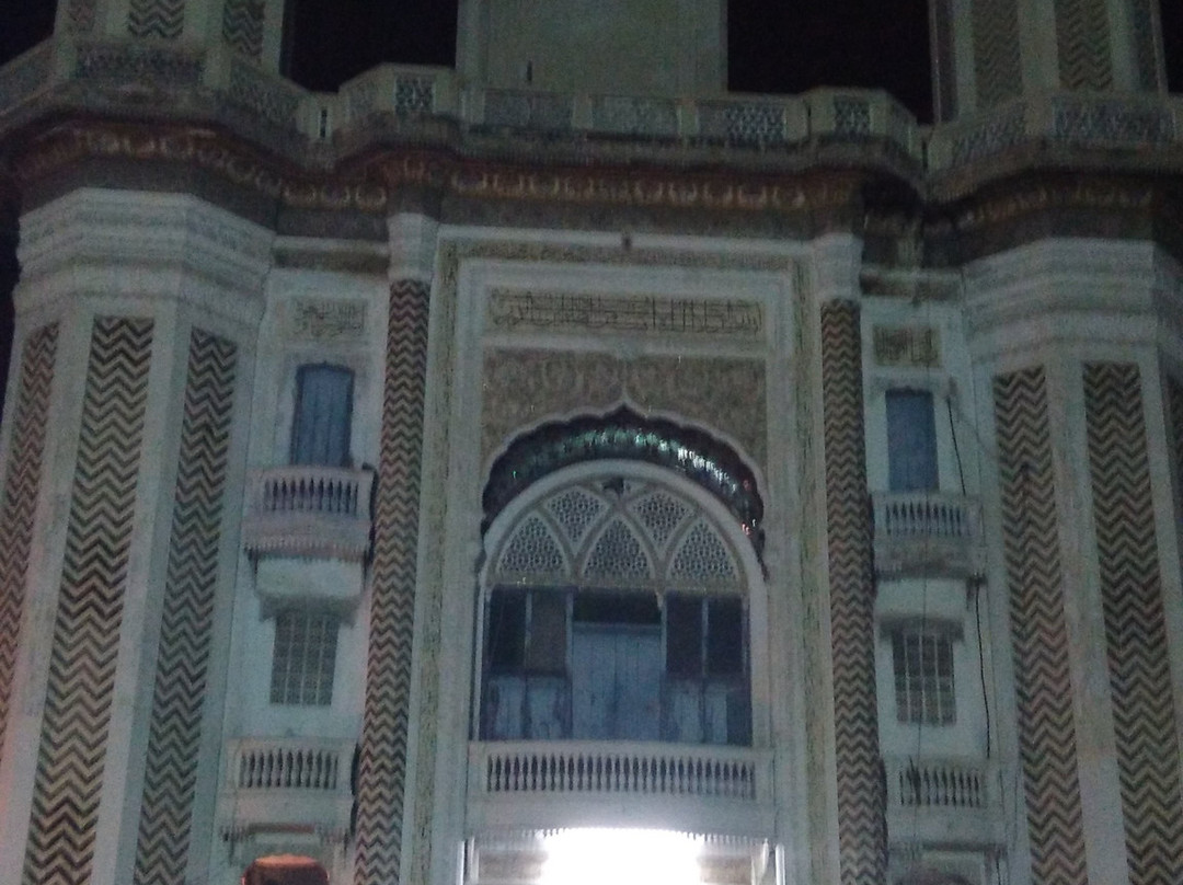 Imam Nasir Mausoleum景点图片