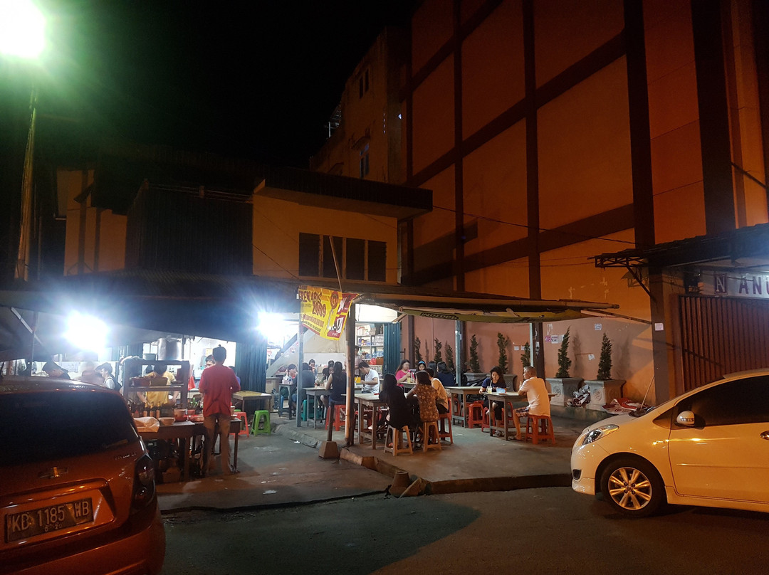 Bakmi Tunggu Yau Tek