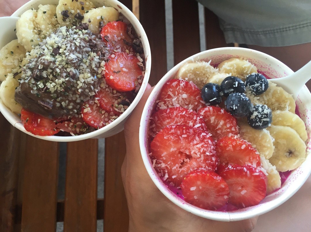 Wow Wow Lemonade Maui