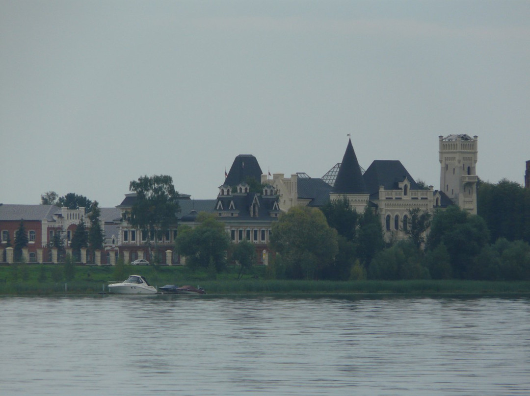 Ponizovkin Castle景点图片