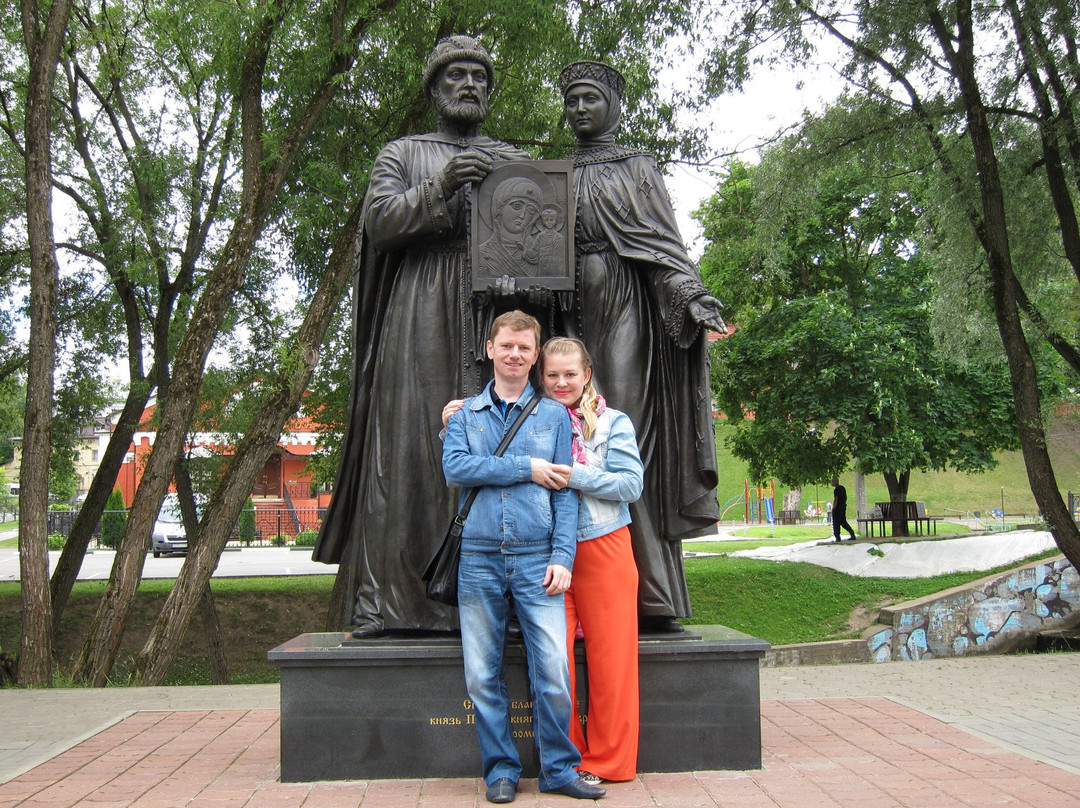 Monument to Peter and Fevronia景点图片