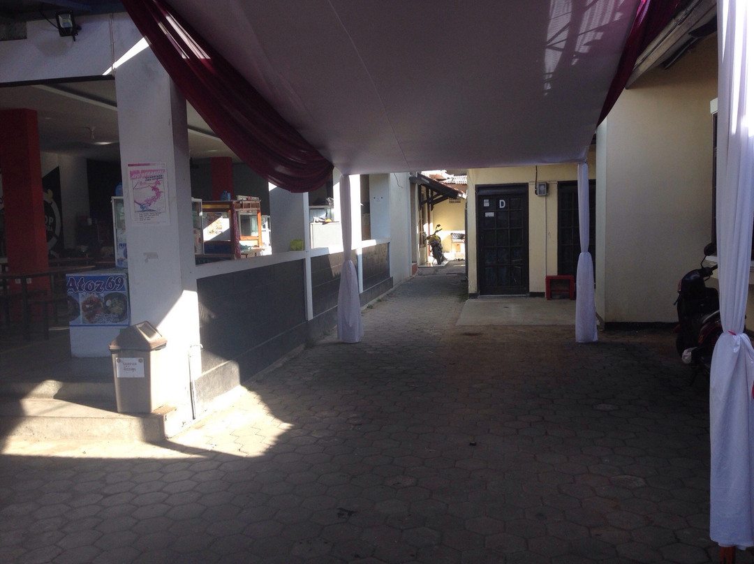 Budi House & Food Station主图