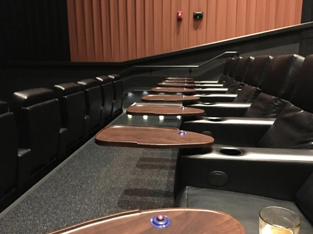 Movie Tavern Syracuse-锡拉丘兹必去景点