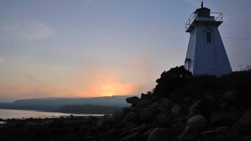 Victoria Beach Lighthouse-Granville Ferry必去景点