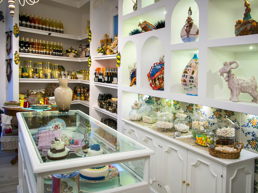Boutique Carla景点图片