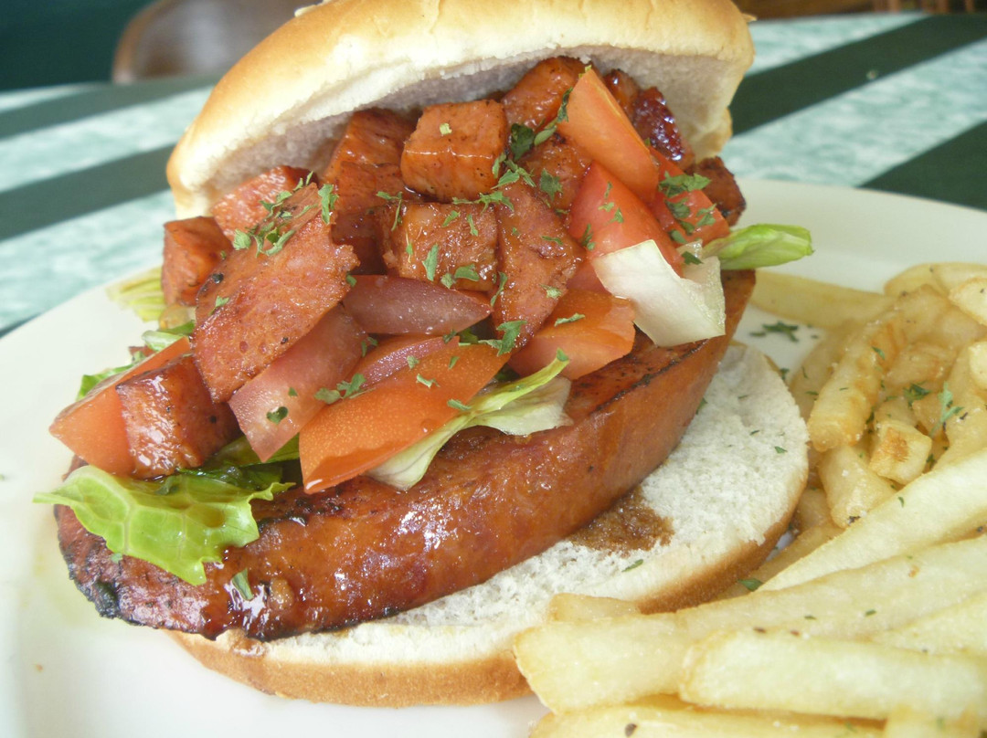 帕哈拉餐馆和美食-Volcano Golf and Country Club Restaurant