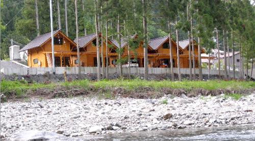 Bungalow Kasya and Log