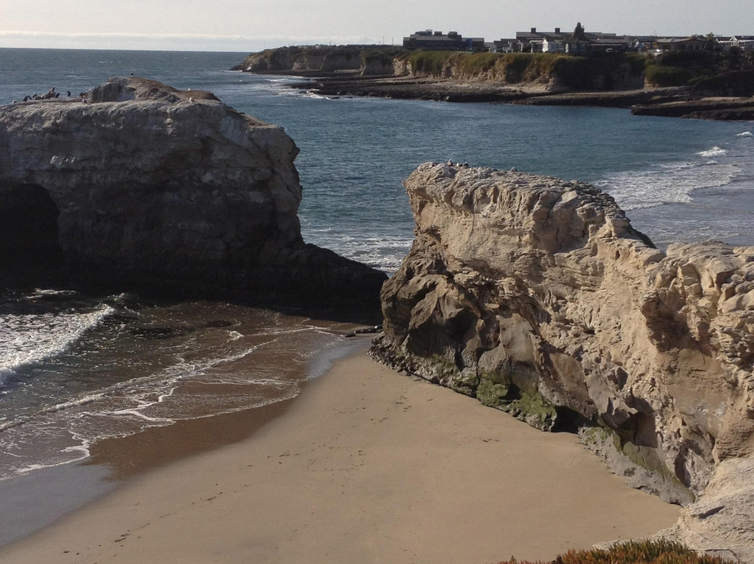 天然桥州立海滩-圣克鲁斯必去景点