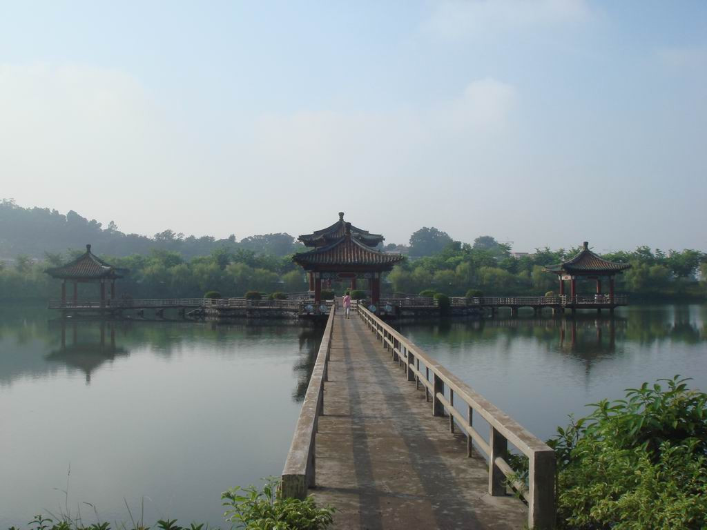 七星岩景点图片