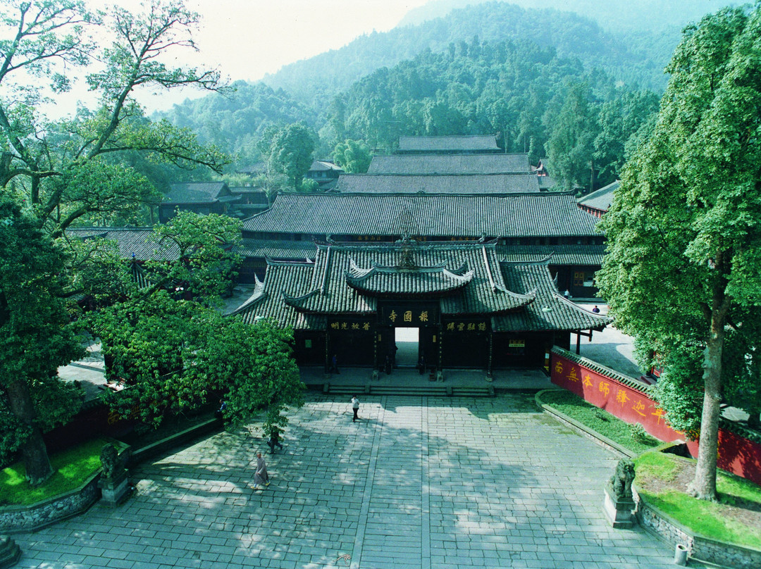 报国寺-峨眉山市必去景点